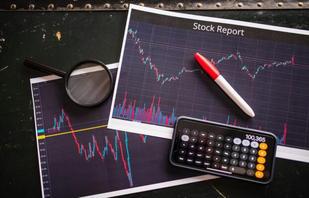 Understanding Market Circuit Breakers and Trading Halts: How Markets Control Extreme Volatility